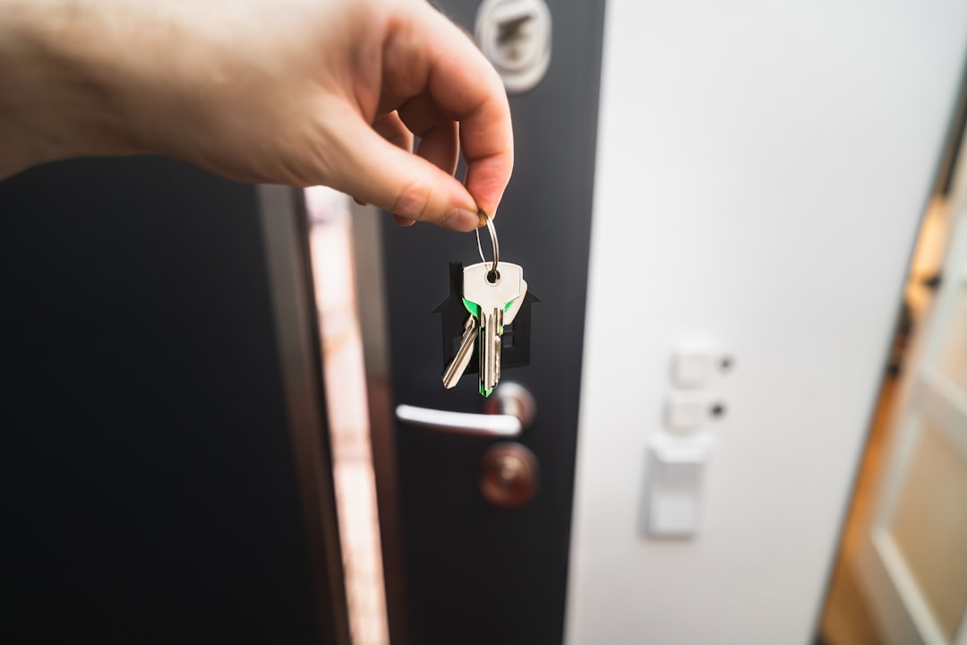AirBnB-Schlüsselübergabe in Tübingen — Schlüsselbox, Smart Lock oder Concierge?